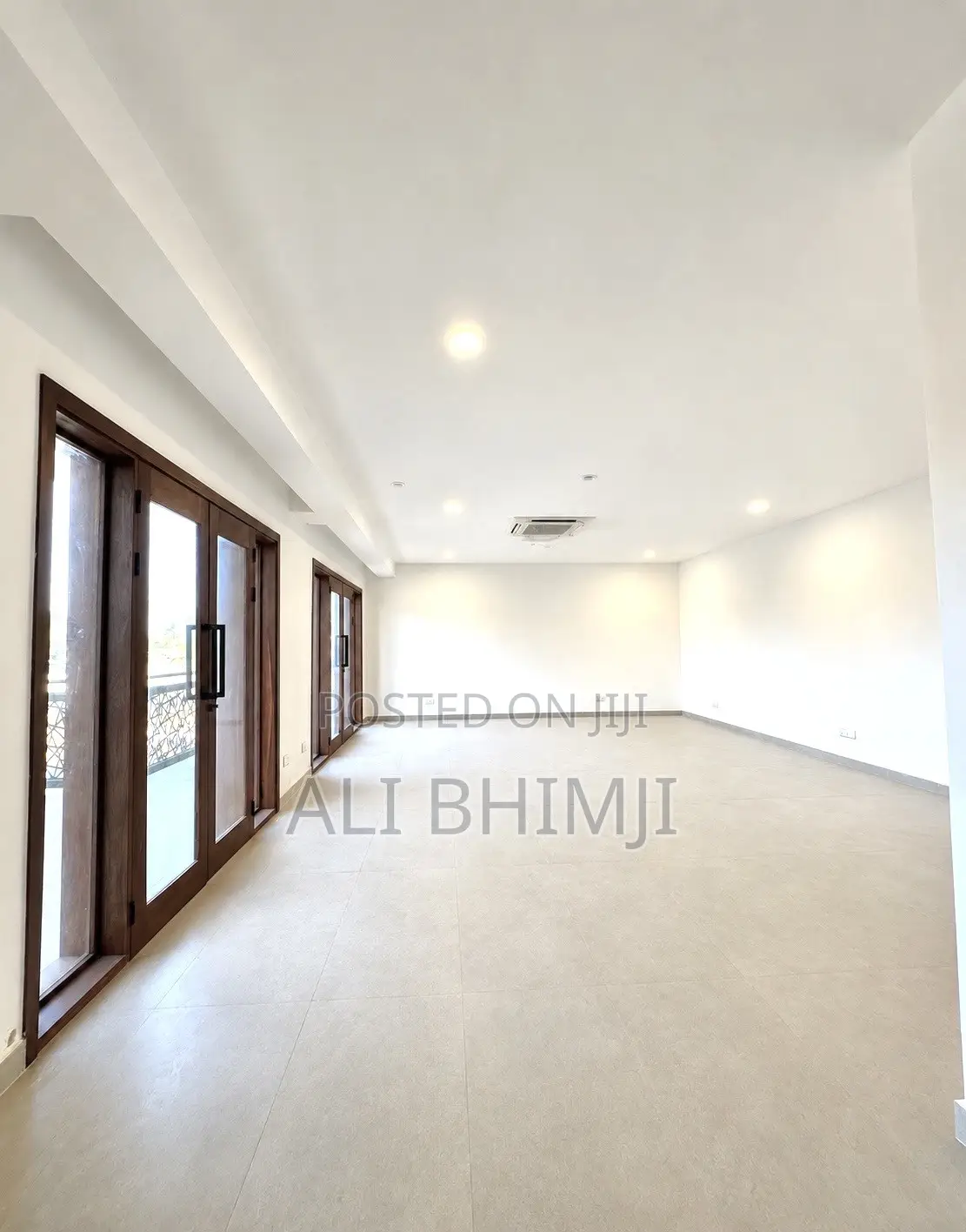 5bdrm Mansion in Kigamboni for sale