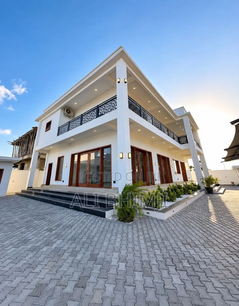 5bdrm Mansion in Kigamboni for sale