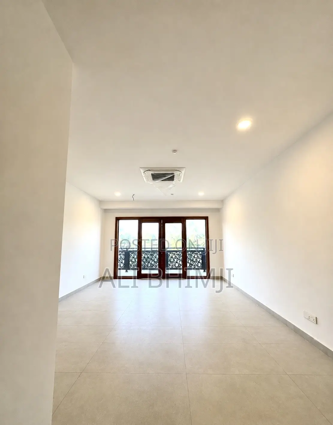 5bdrm Mansion in Kigamboni for sale