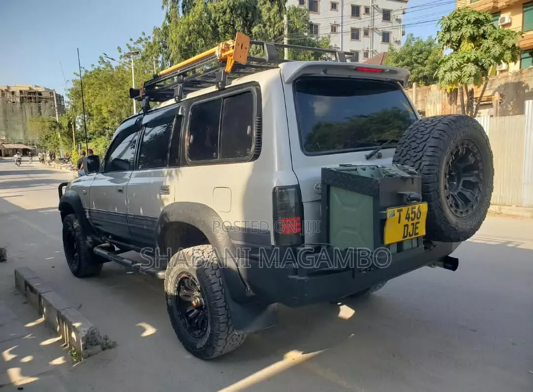 Toyota Land Cruiser 1996 Silver