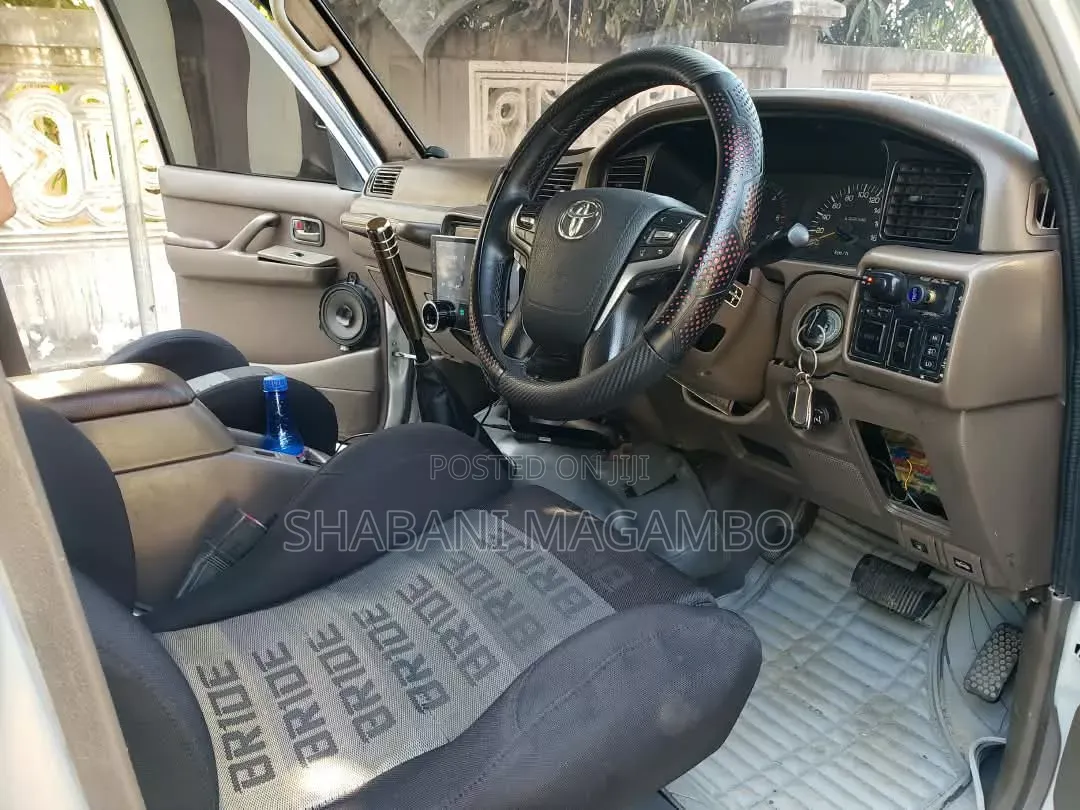 Toyota Land Cruiser 1996 Silver