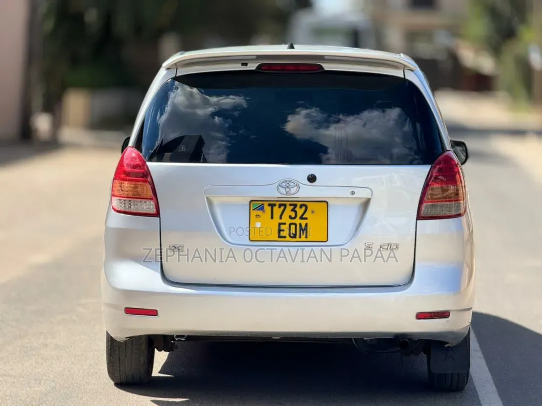 Toyota Corolla Spacio 2004 Silver