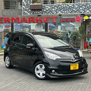 Toyota Ractis 2014 Black
