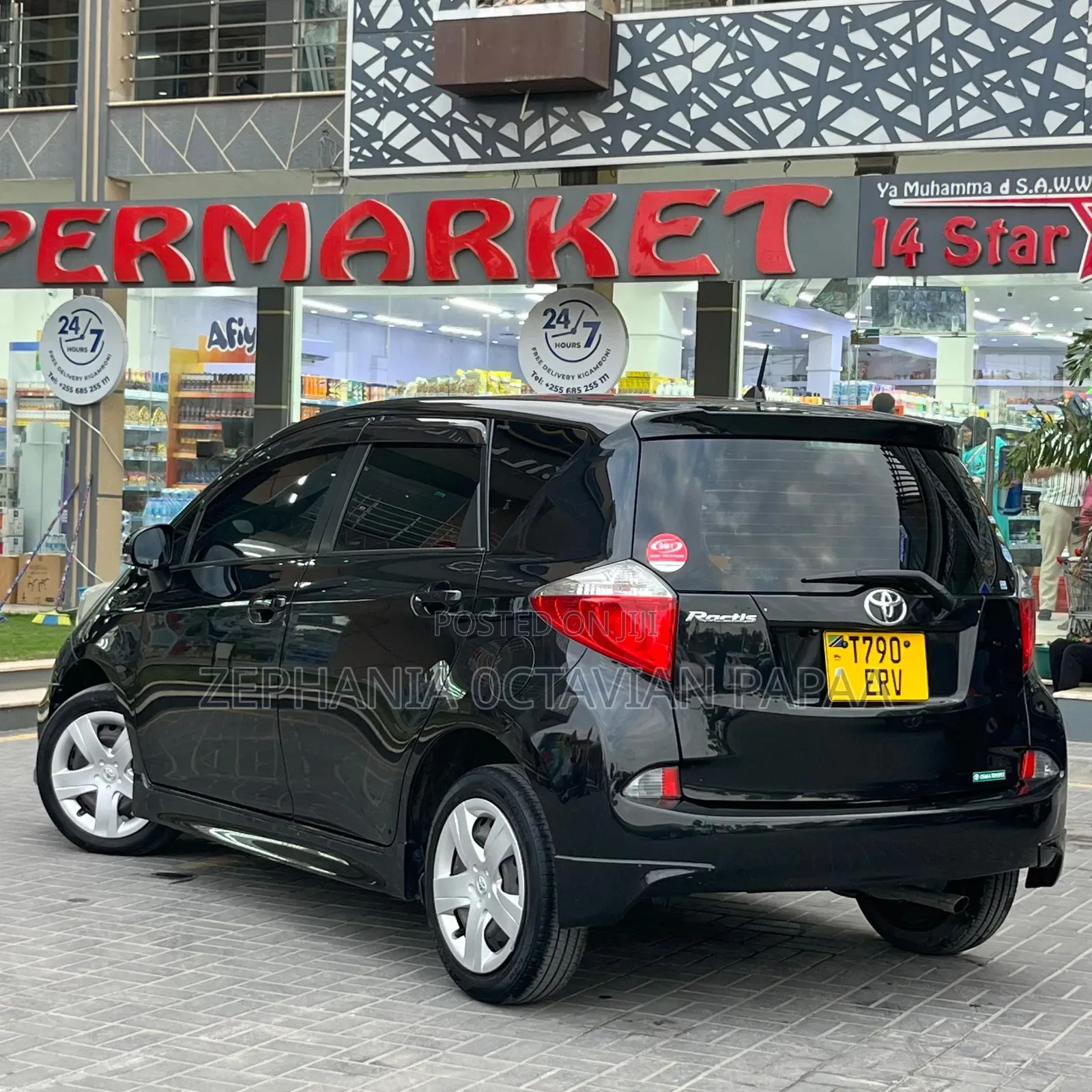 Toyota Ractis 2014 Black