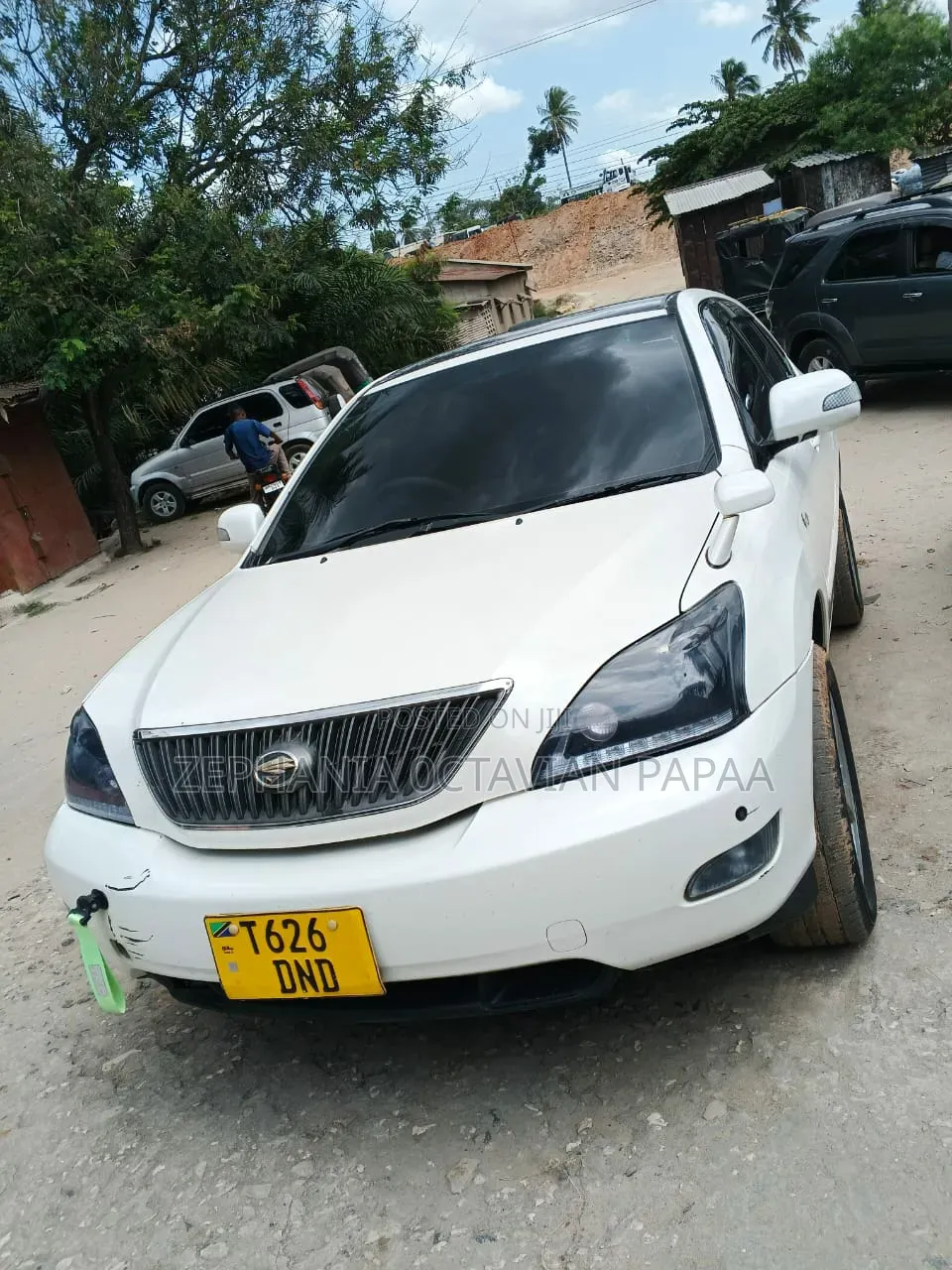 Toyota Harrier 2005 White