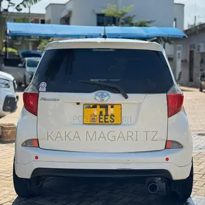 Toyota Ractis 2011 White
