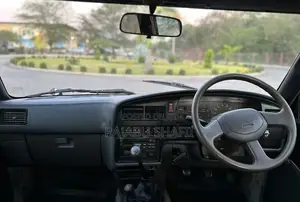 Toyota Hilux 1999 Red