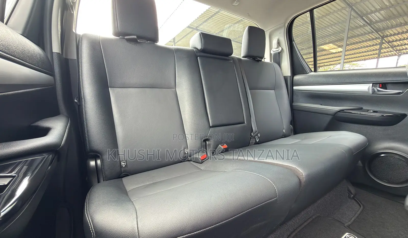 New Toyota Hilux 2026 Black