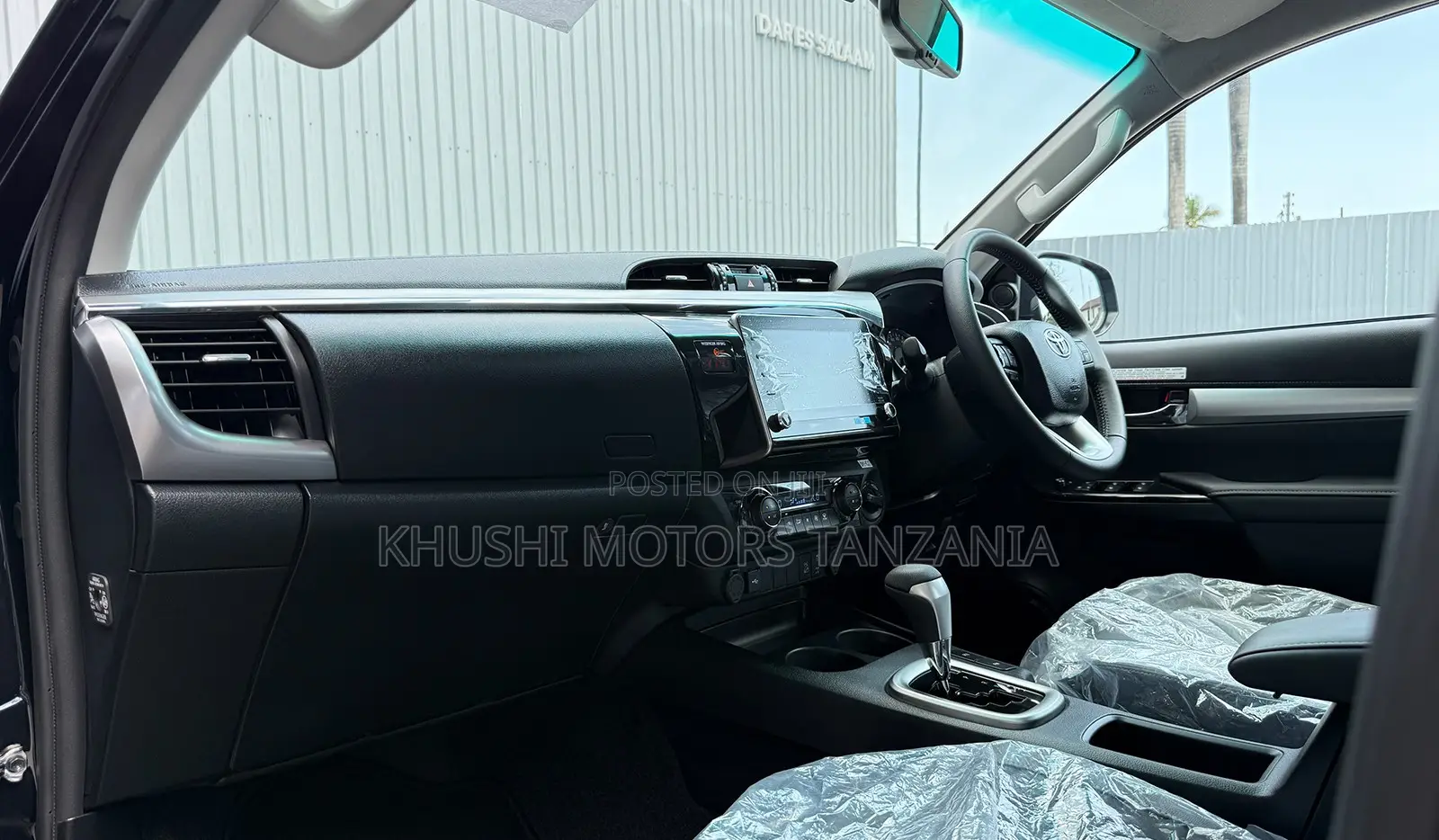 New Toyota Hilux 2026 Black