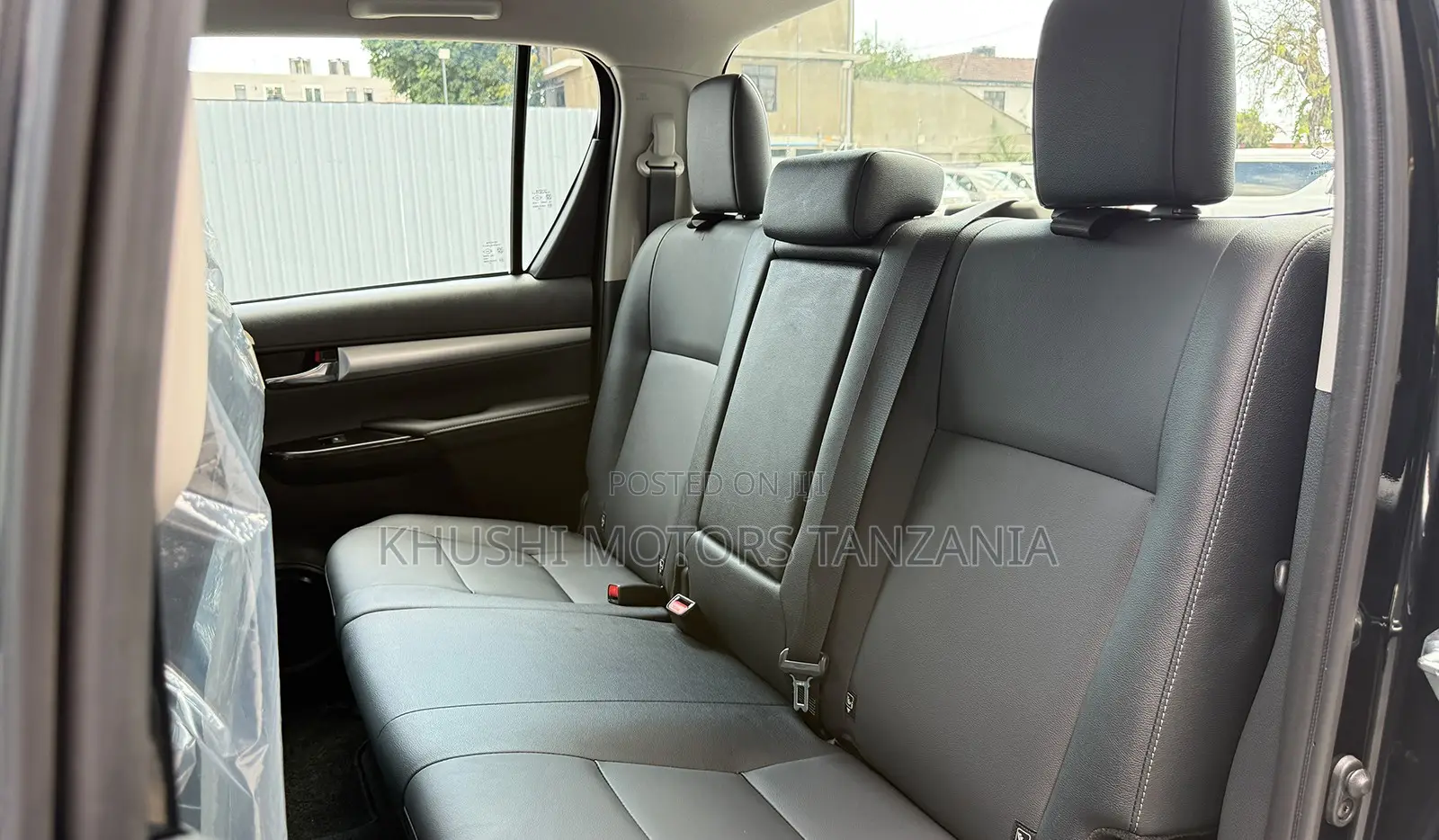 New Toyota Hilux 2026 Black