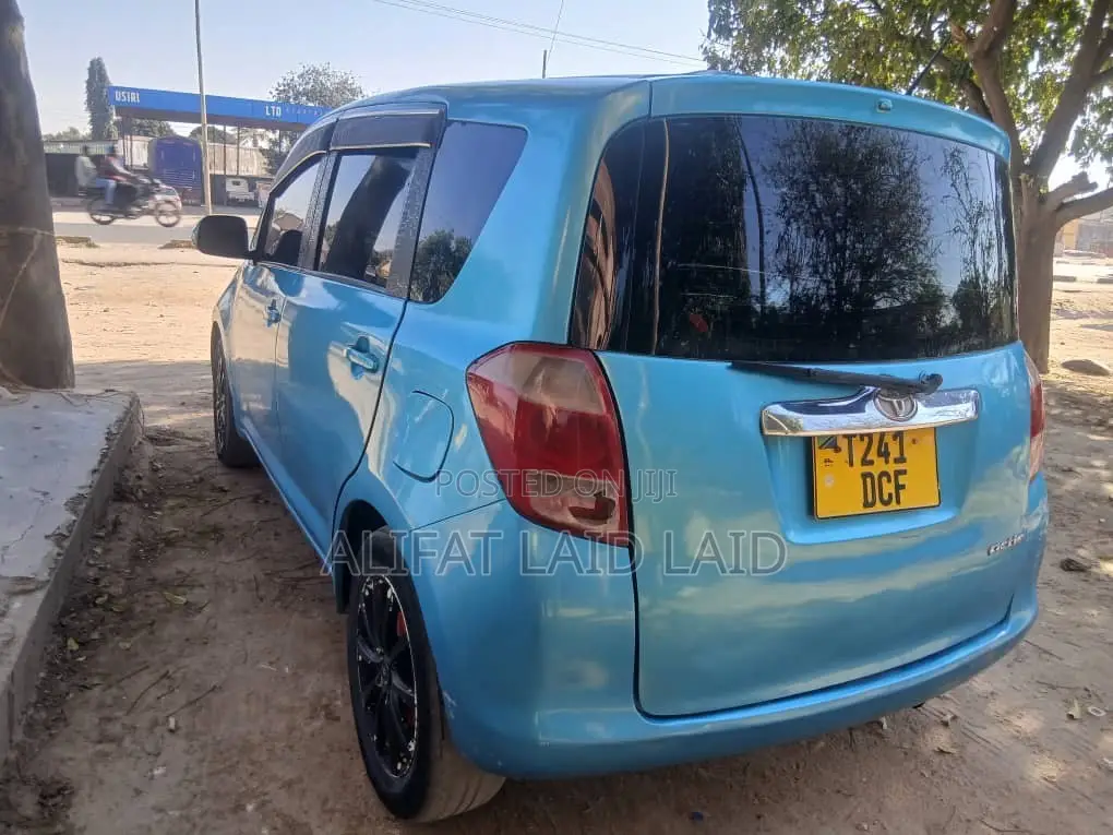 Toyota Ractis 1.3 FWD 2005 Blue