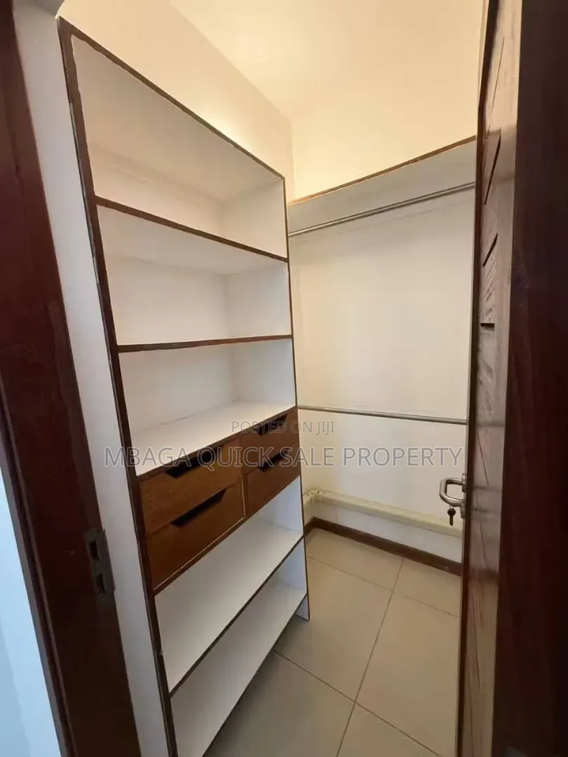 4bdrm Apartment in Oyster Bay for rent