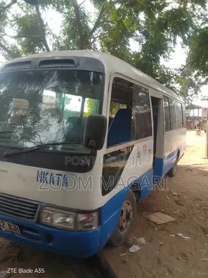 Toyota Coaster 2000 Blue