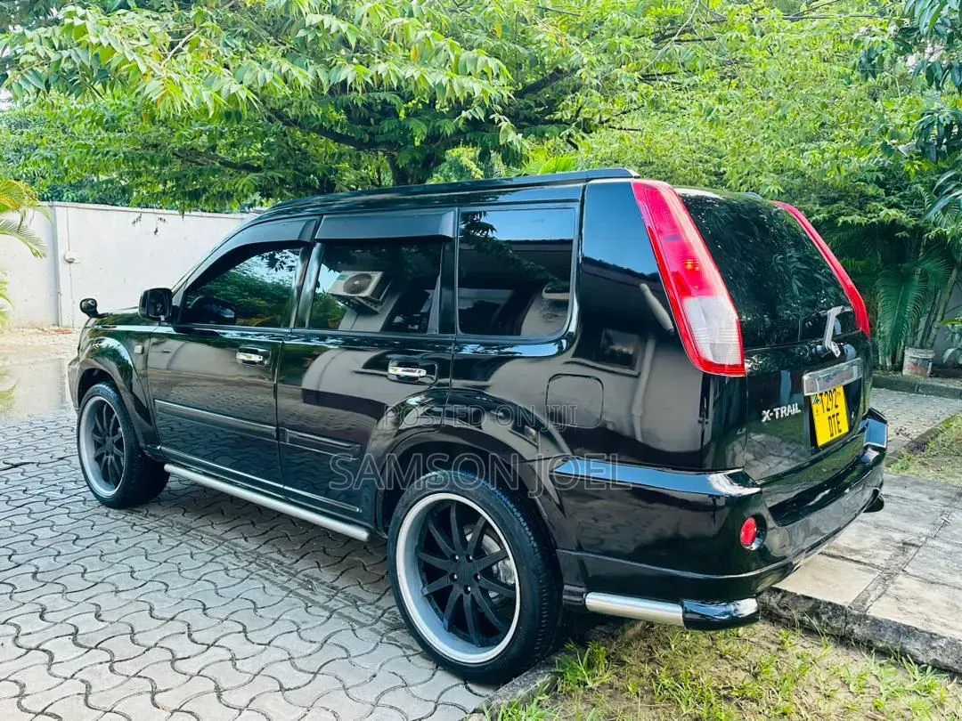 Nissan X-Trail 2001 Black
