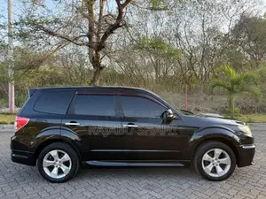 Subaru Forester 2012 Black