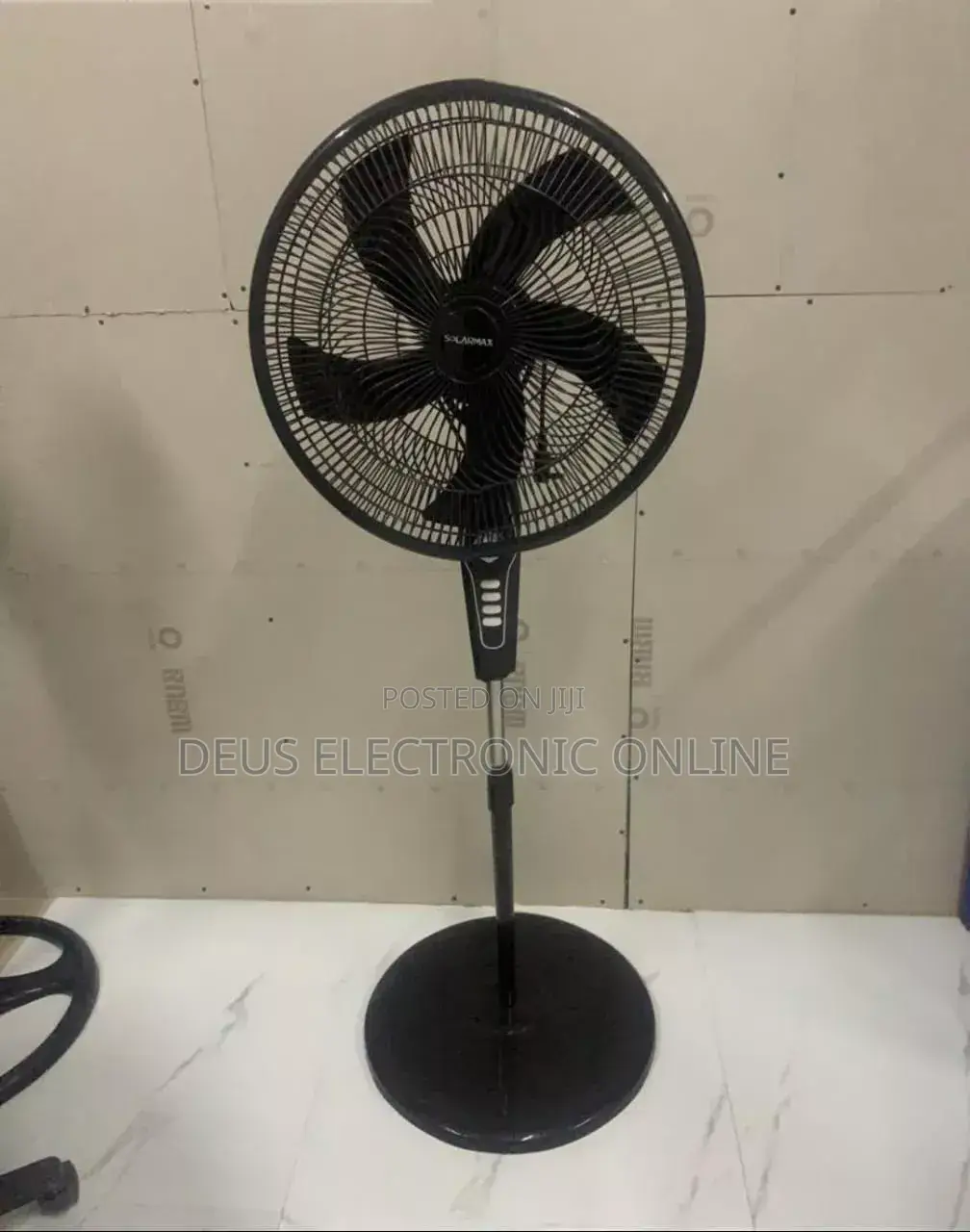 SOLAR MAX FAN SIZE 18" White 55,000 Black 53000