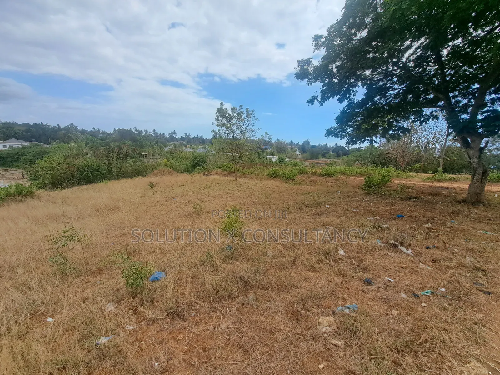 Kiwanja Kinauzwa Boko Karibu Na  National Housing