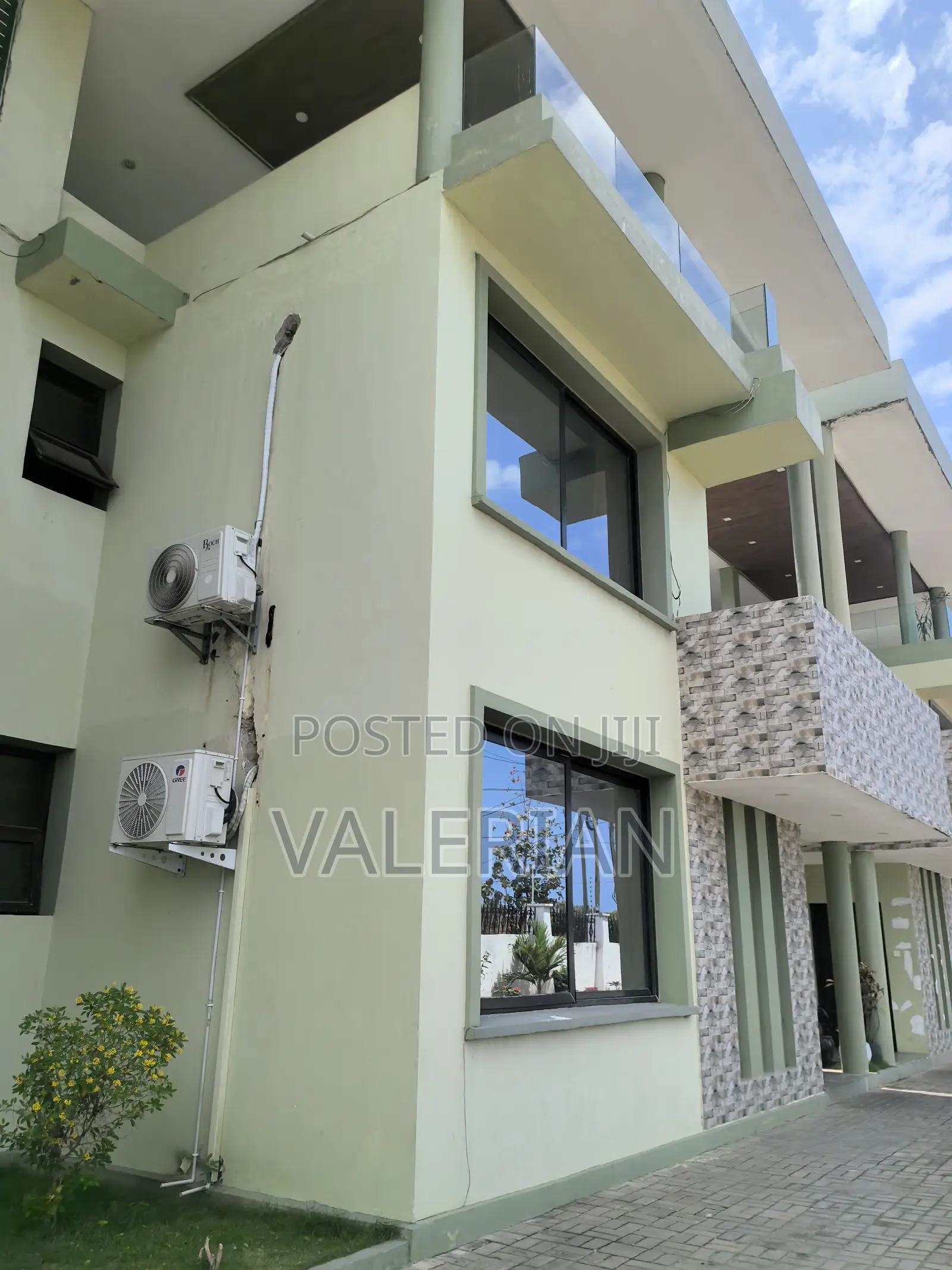 Furnished 5bdrm Apartment in Masaki for rent