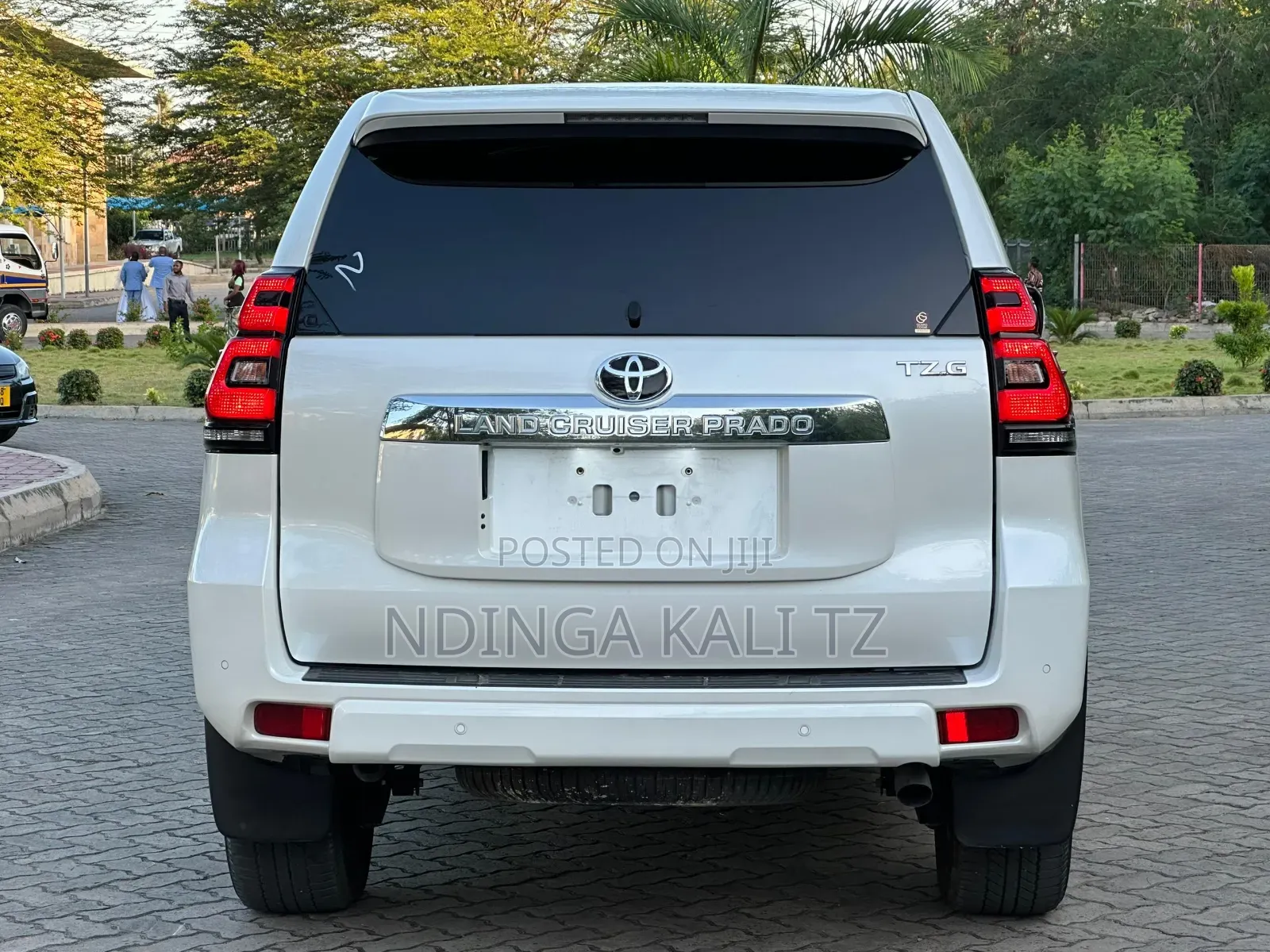 Toyota Land Cruiser Prado 2022 White