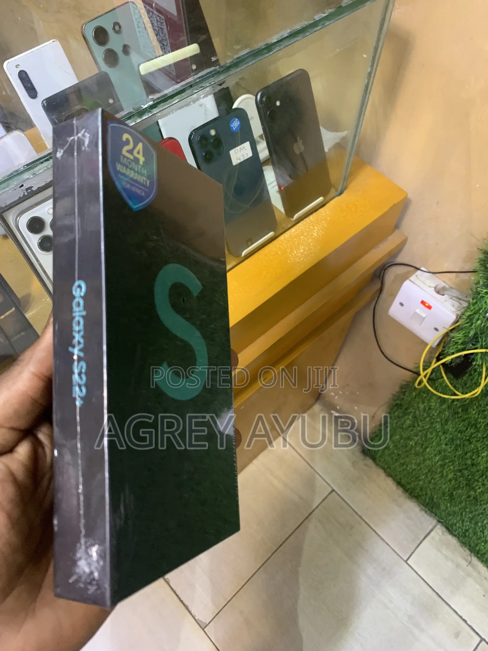 New Samsung Galaxy S22+ 5G 256 GB