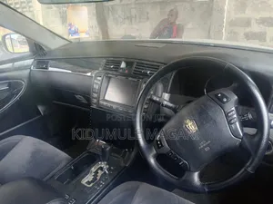 Toyota Crown 2004 Silver