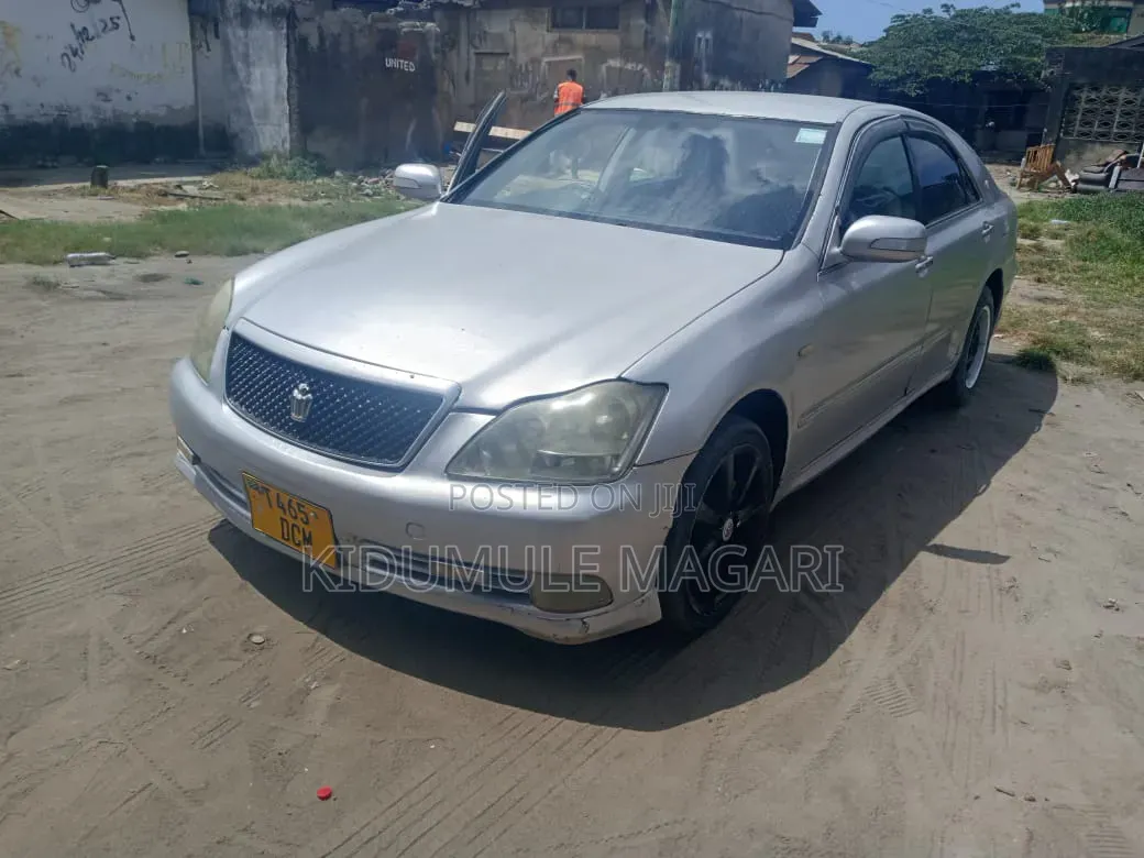 Toyota Crown 2004 Silver