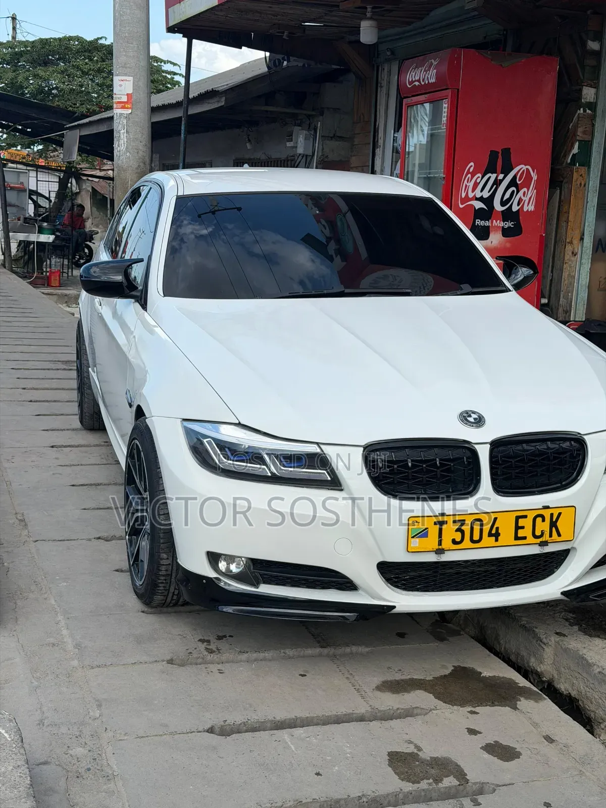 BMW 320i 2010 White