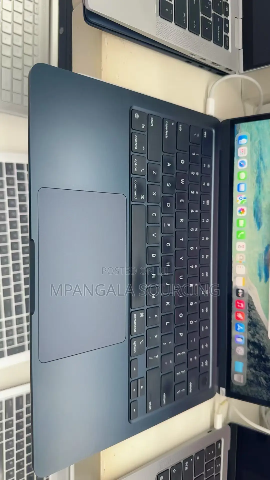 Laptop Apple MacBook Air 2022 M2 8GB Apple M2 SSD 256GB