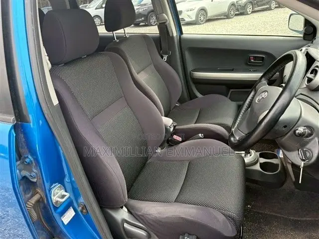 Toyota IST 2004 Pearl