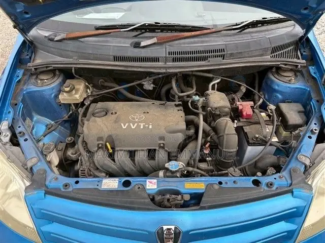 Toyota IST 2004 Pearl