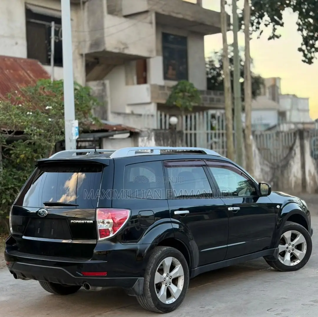 Subaru Forester 2011 Black