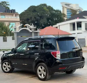 Subaru Forester 2011 Black