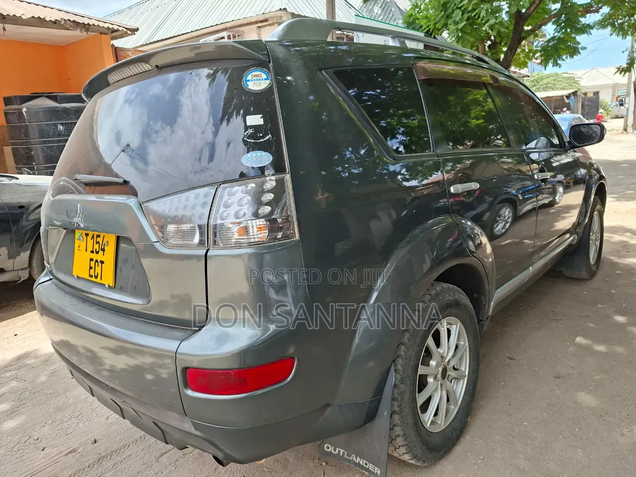 Mitsubishi Outlander 2011 Beige