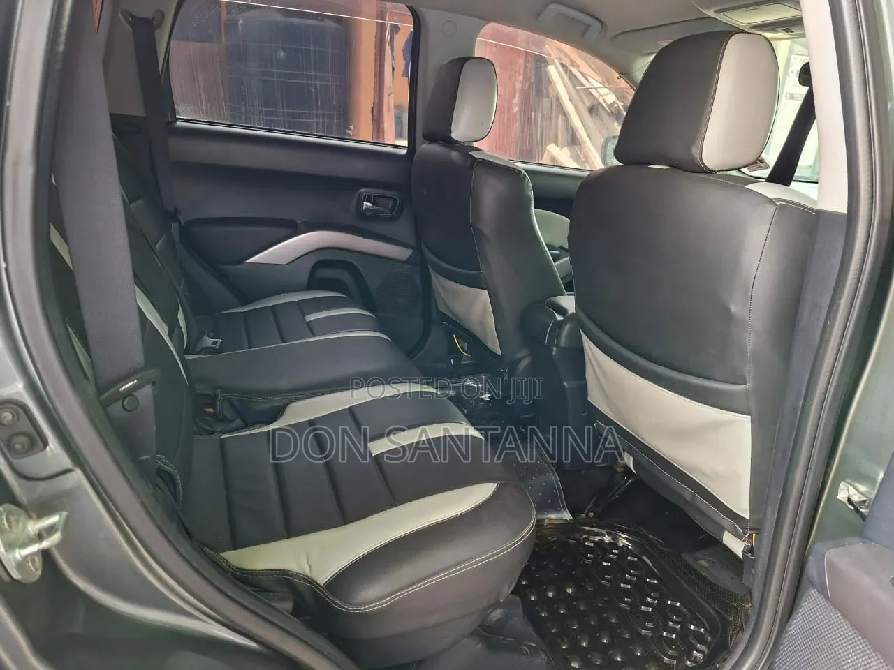 Mitsubishi Outlander 2011 Beige