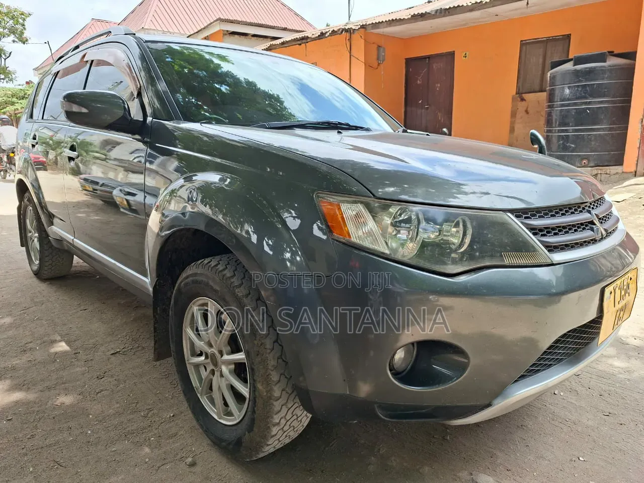 Mitsubishi Outlander 2011 Beige