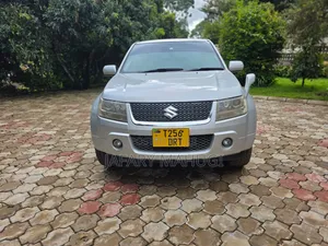 Suzuki Grand Vitara 2018 Gray