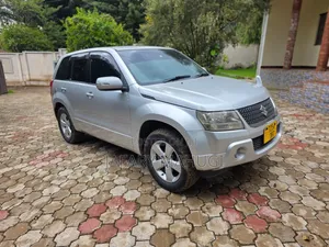 Suzuki Grand Vitara 2018 Gray