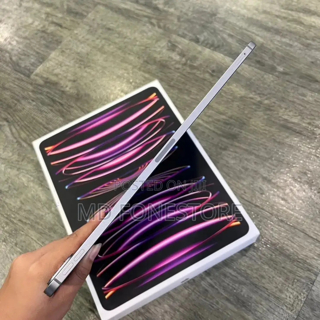 New Apple iPad Pro 12.9 (2022) 128 GB Silver