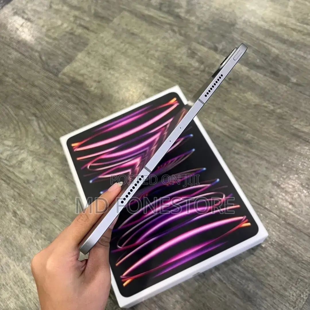 New Apple iPad Pro 12.9 (2022) 128 GB Silver