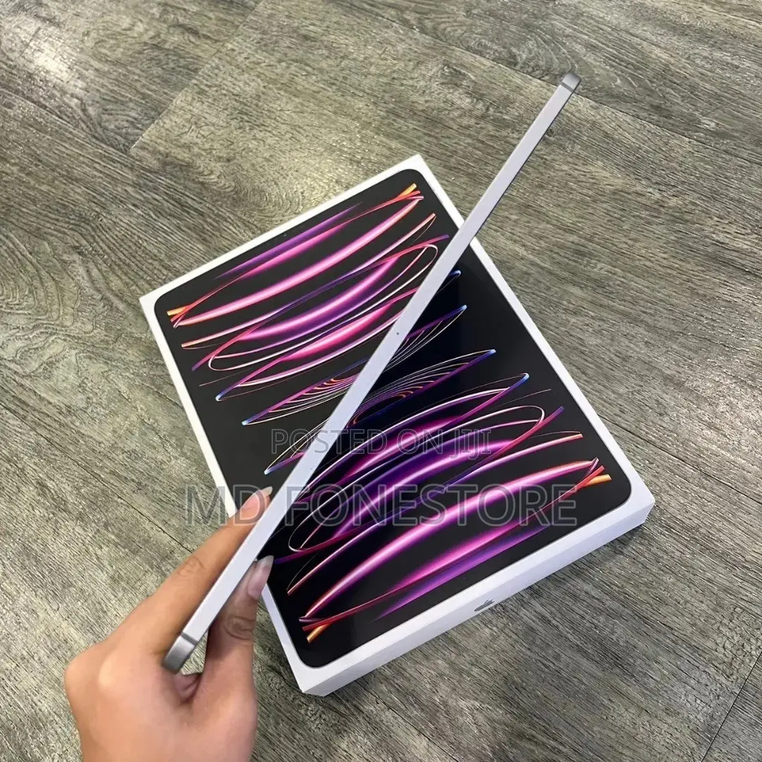New Apple iPad Pro 12.9 (2022) 128 GB Silver