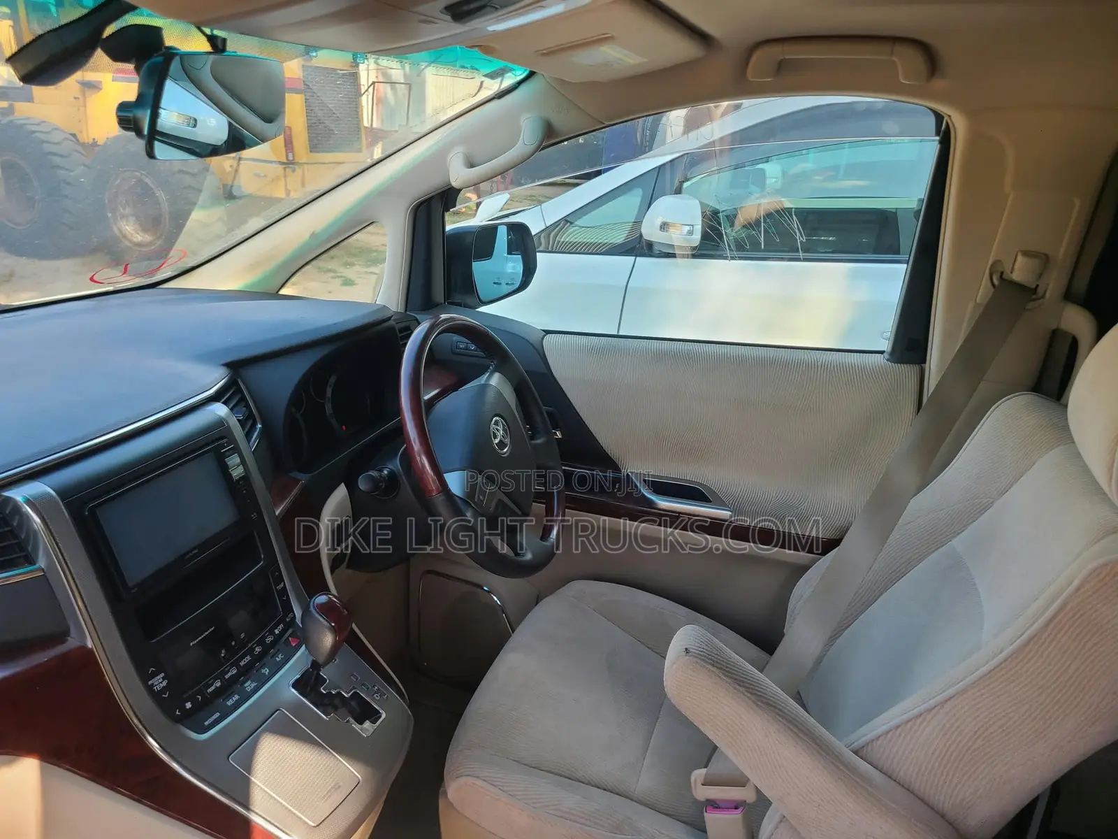Toyota Alphard 2.4 Petrol AWD 2009 White