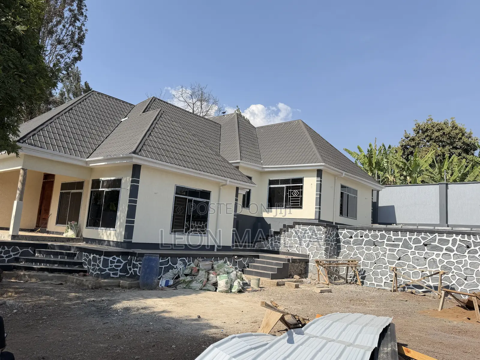 4bdrm House in Sakina, Central Business Area for sale