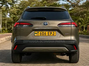Toyota Corolla Cross 2025 Gray