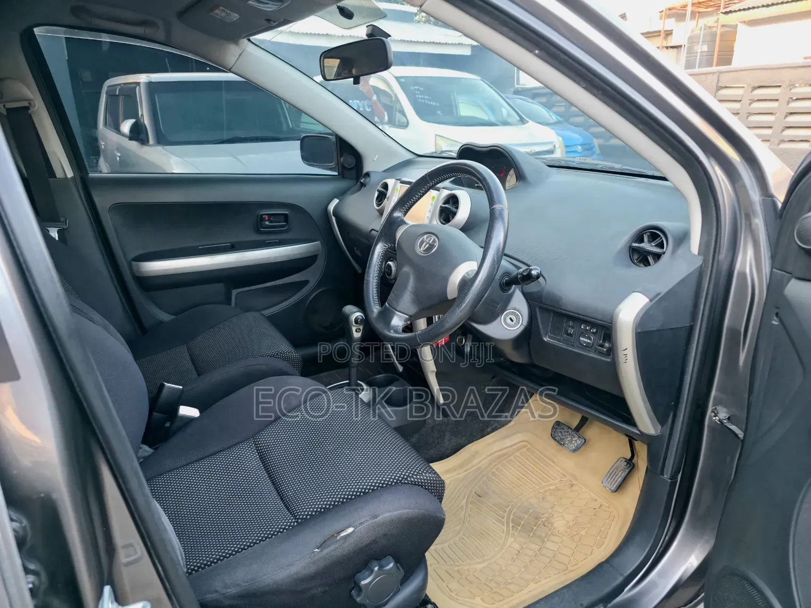 Toyota IST 2005 Gray