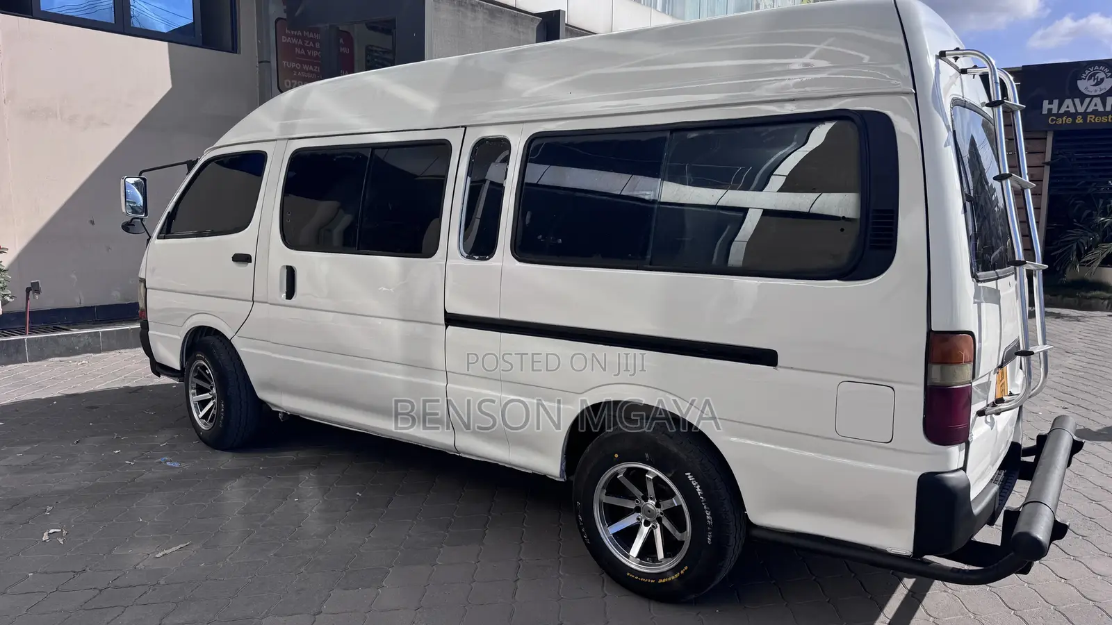 Toyota HiAce 2002 White