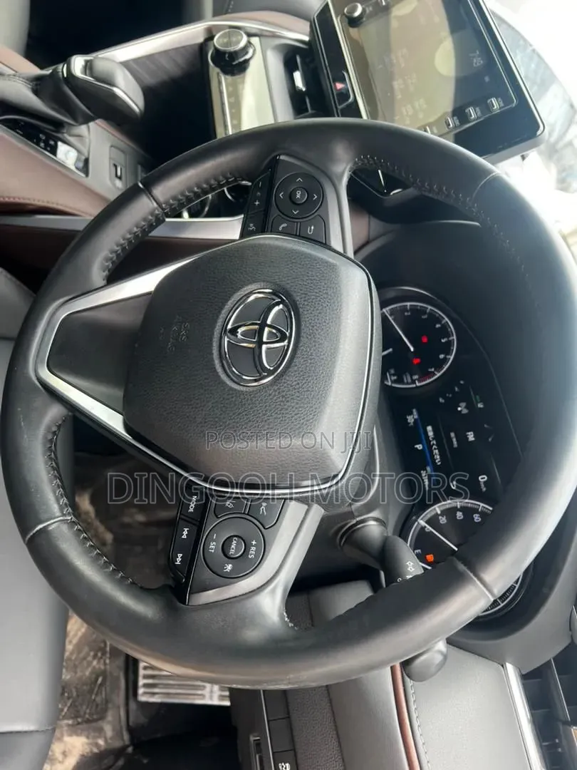 Toyota Harrier 2022 Black