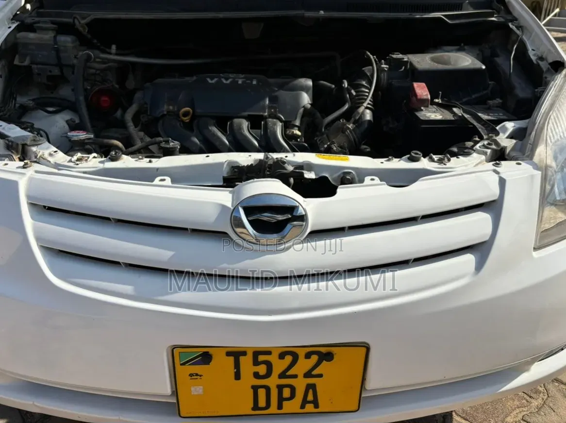 Toyota Corolla Spacio 2004 White