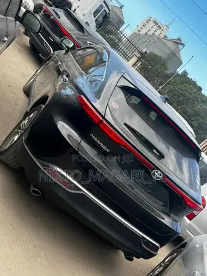 Toyota Harrier 2022 Black