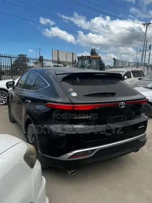 Toyota Harrier 2022 Black