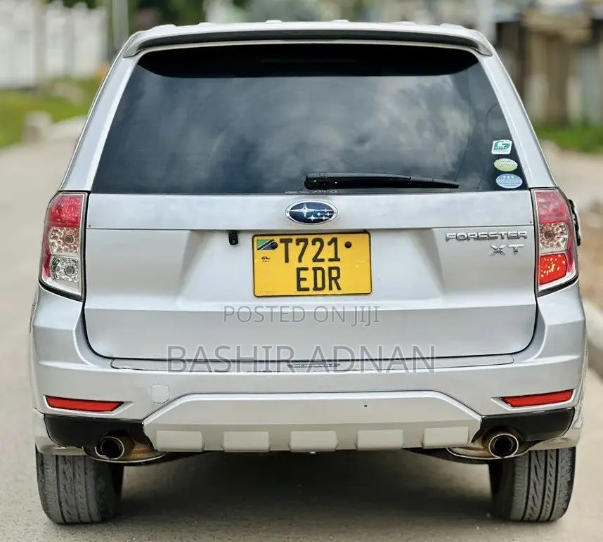 Subaru Forester 2010 Silver